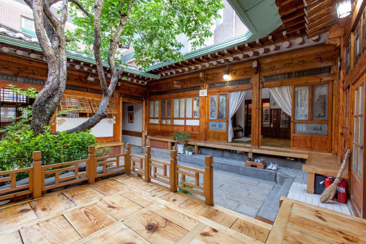 Dongmyo Hanok Sihwadang - Private Korean Style House In The City Center With A Beautiful Garden Szöul Kültér fotó